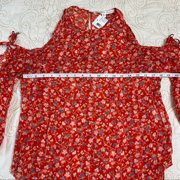 -Veronica beard (sz 8) floral silk chiffon blouse - Picture 6 of 6